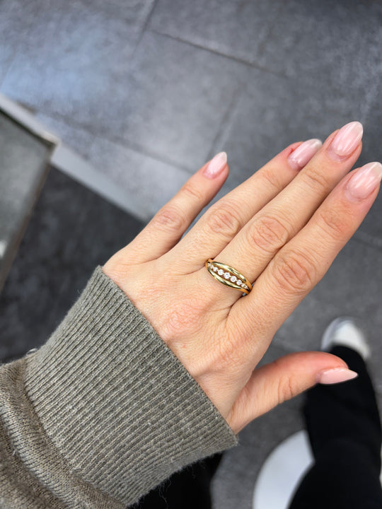 Vintage 9 Diamond Leaf Ring