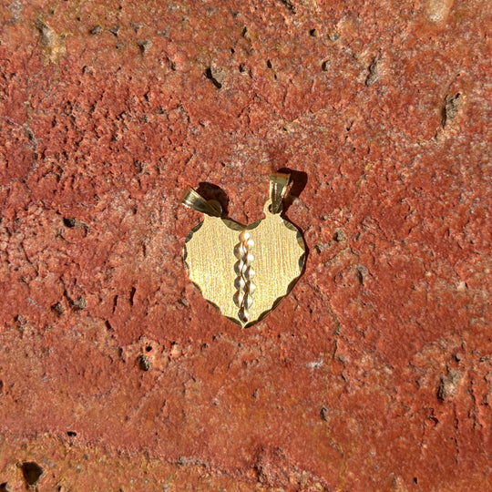 Large breakable heart pendant