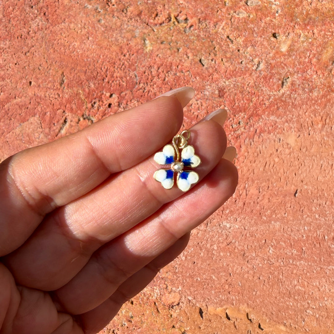 Vintage enamel flower pendant with a pearl