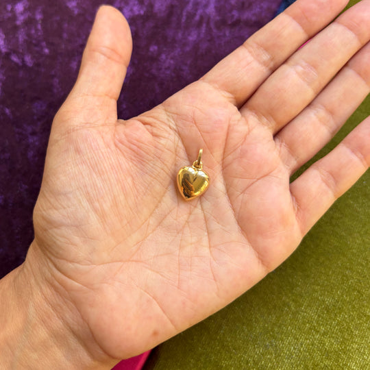Medium flat heart puffy charm