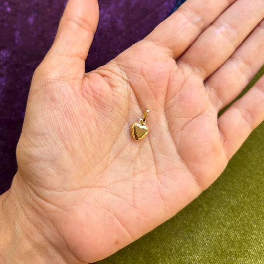 Small flat heart puffy charm