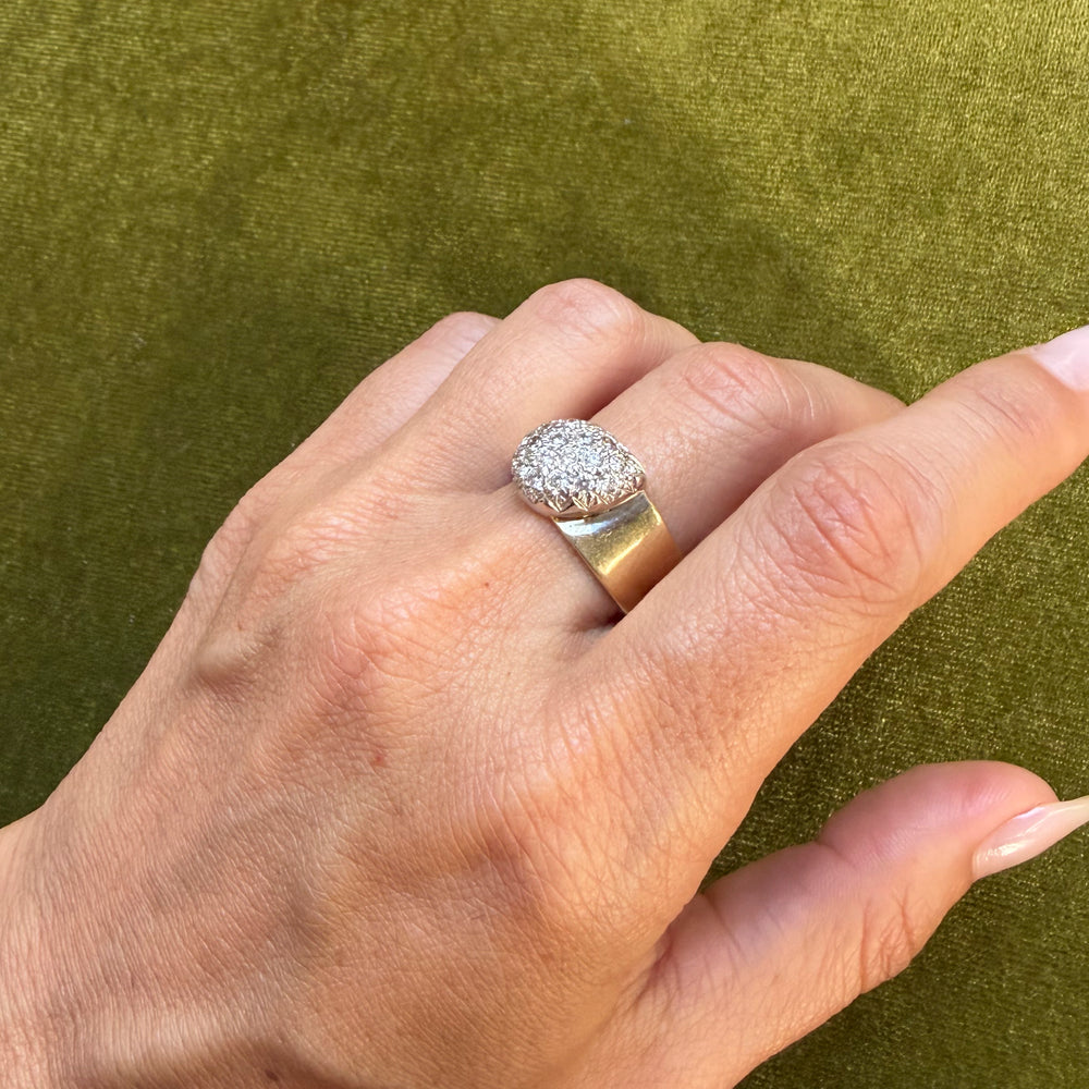 Vintage teardrop zirconia ring