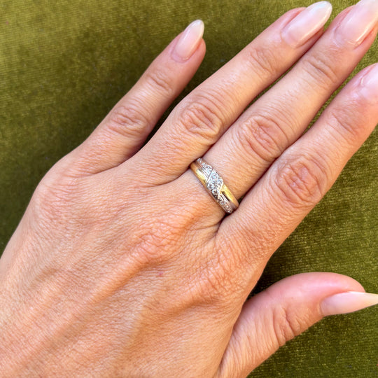 Vintage zirconia tie ring