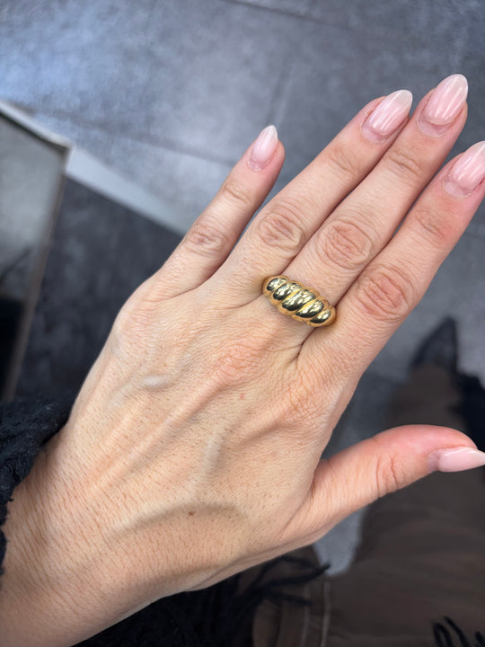 Croissant Ring