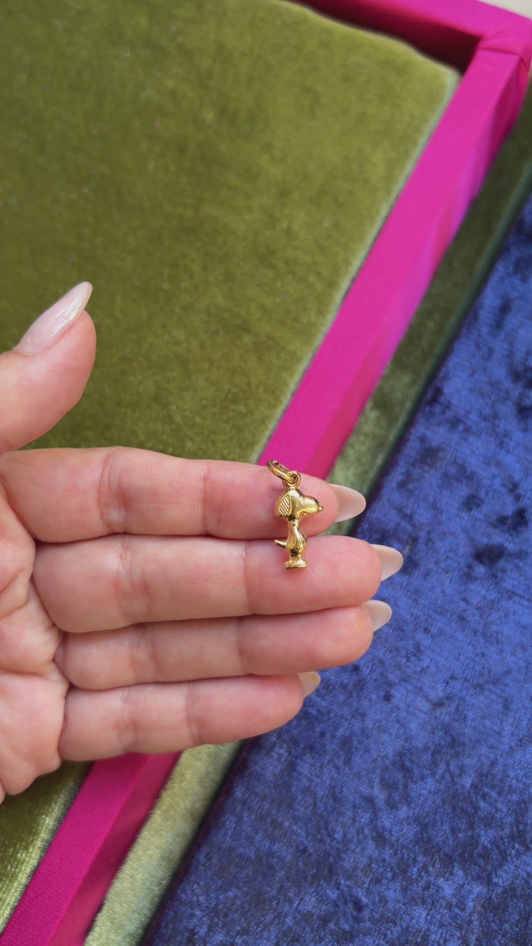 Snoopy 18k charm